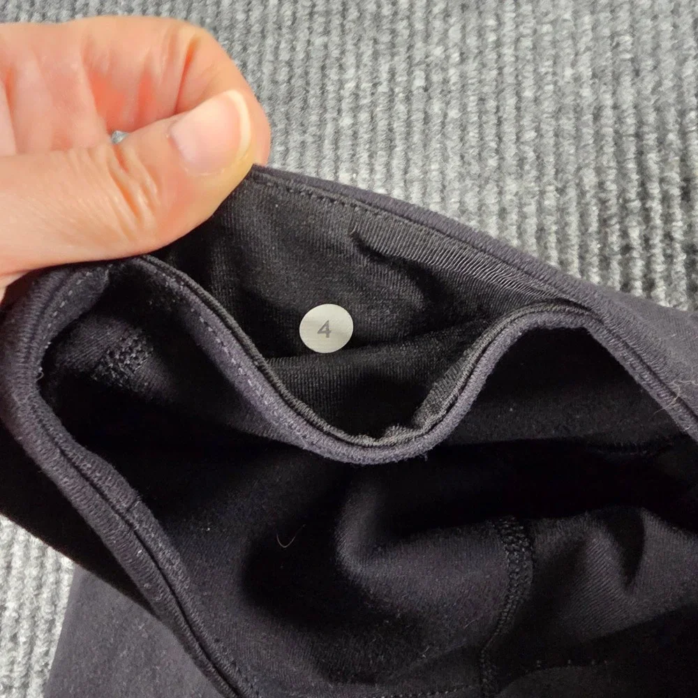 Lululemon Black Cropped Leggings High Rise Athletic Pants Womens‎ Size 4